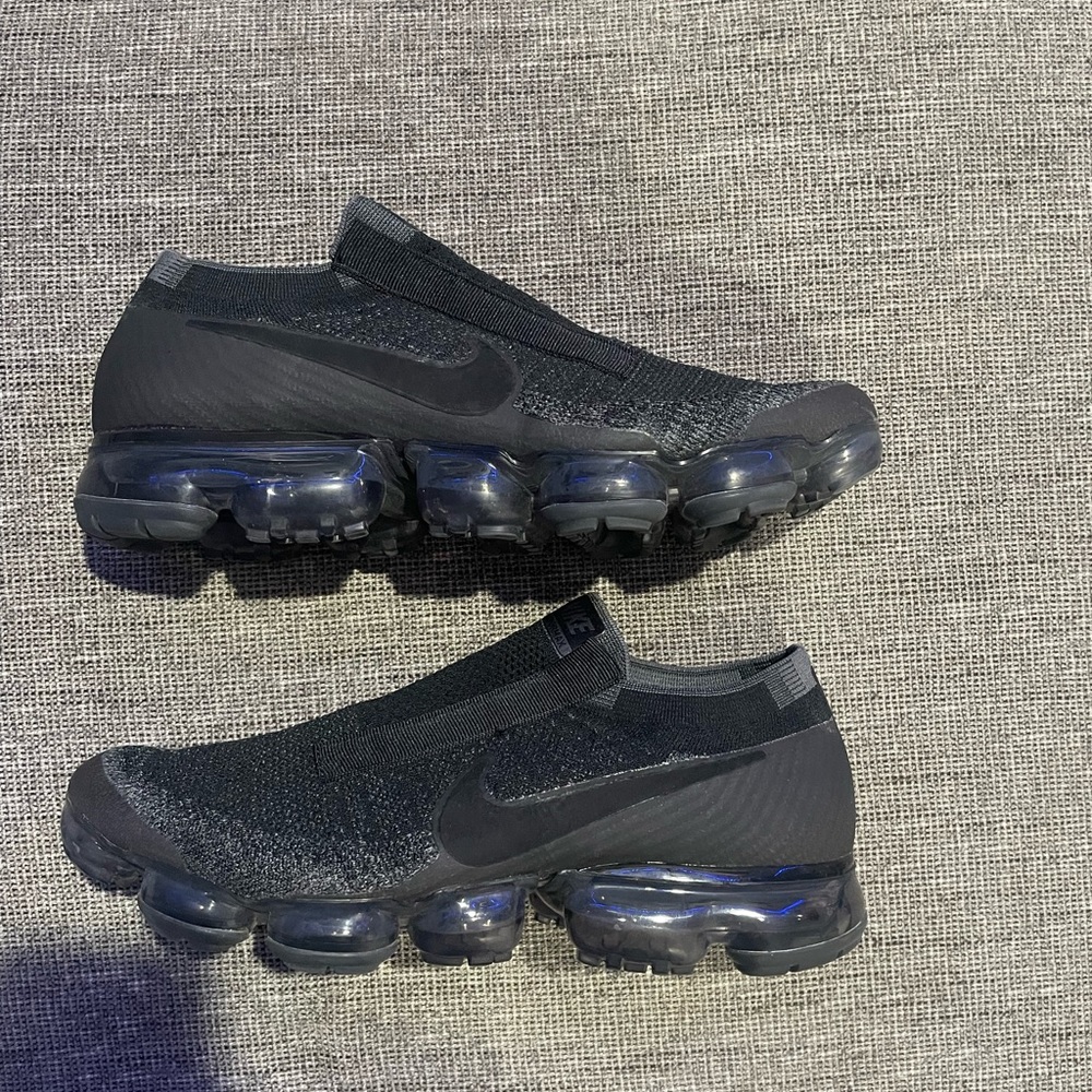 Nike Vapormax SE Laceless 'Triple Black' size 11
